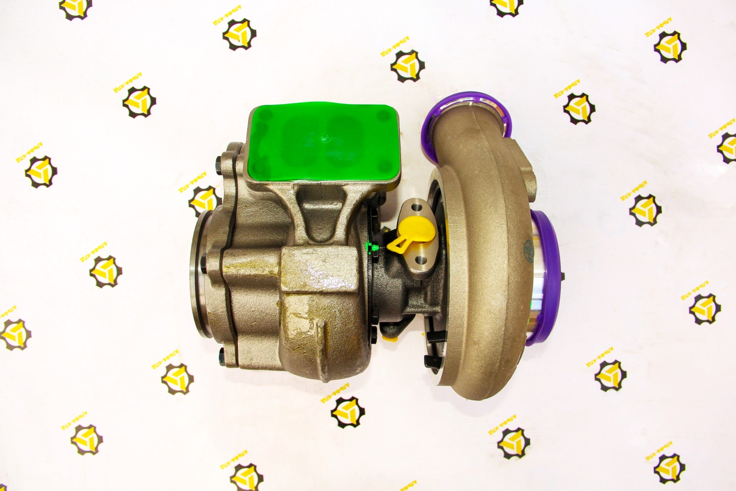 *Турбокомпрессор Komatsu HX-40W SAA6D114E-3B-WT 6745-81-8050