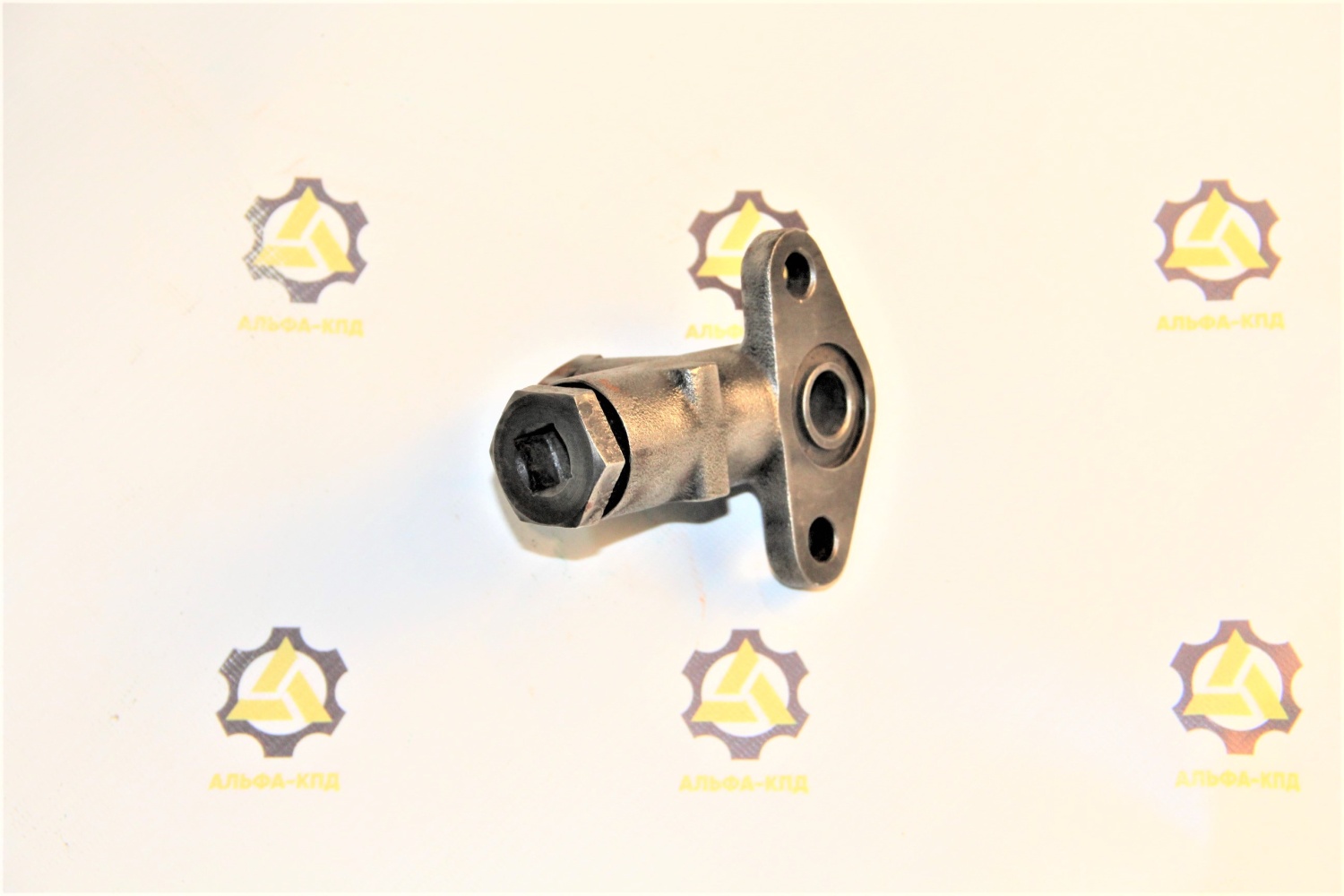 Клапан гидробака на SD22/32 155-60-12500