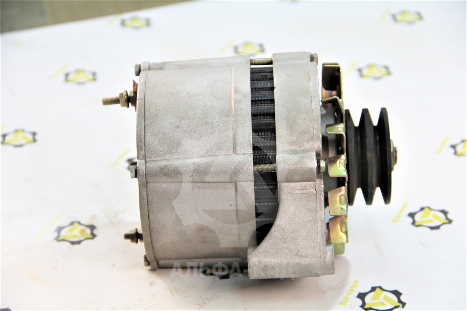 Генератор двигателя Weichai WD615 28V/35A клиновой SD16
