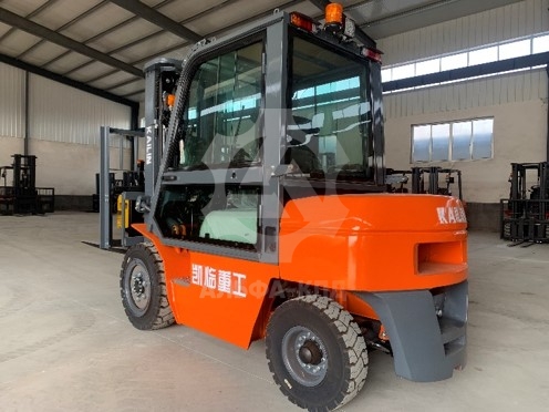 Вилочный погрузчик CFC35 Вилочный погрузчик CFC35