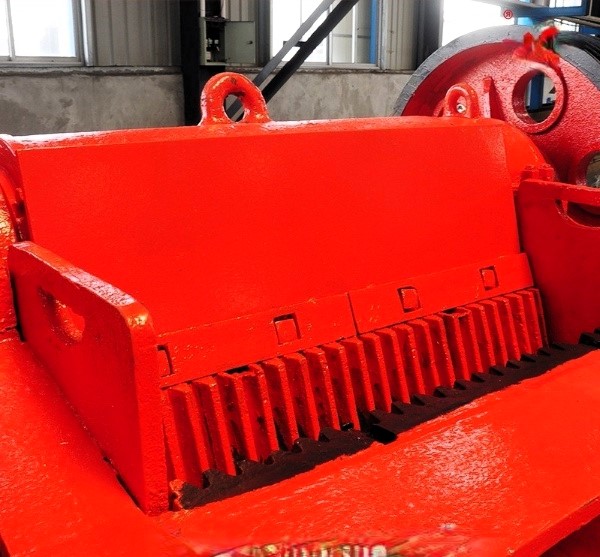 Щековая дробилка серии PEX 500x1500 Щековая дробилка серии PEX 500x1500