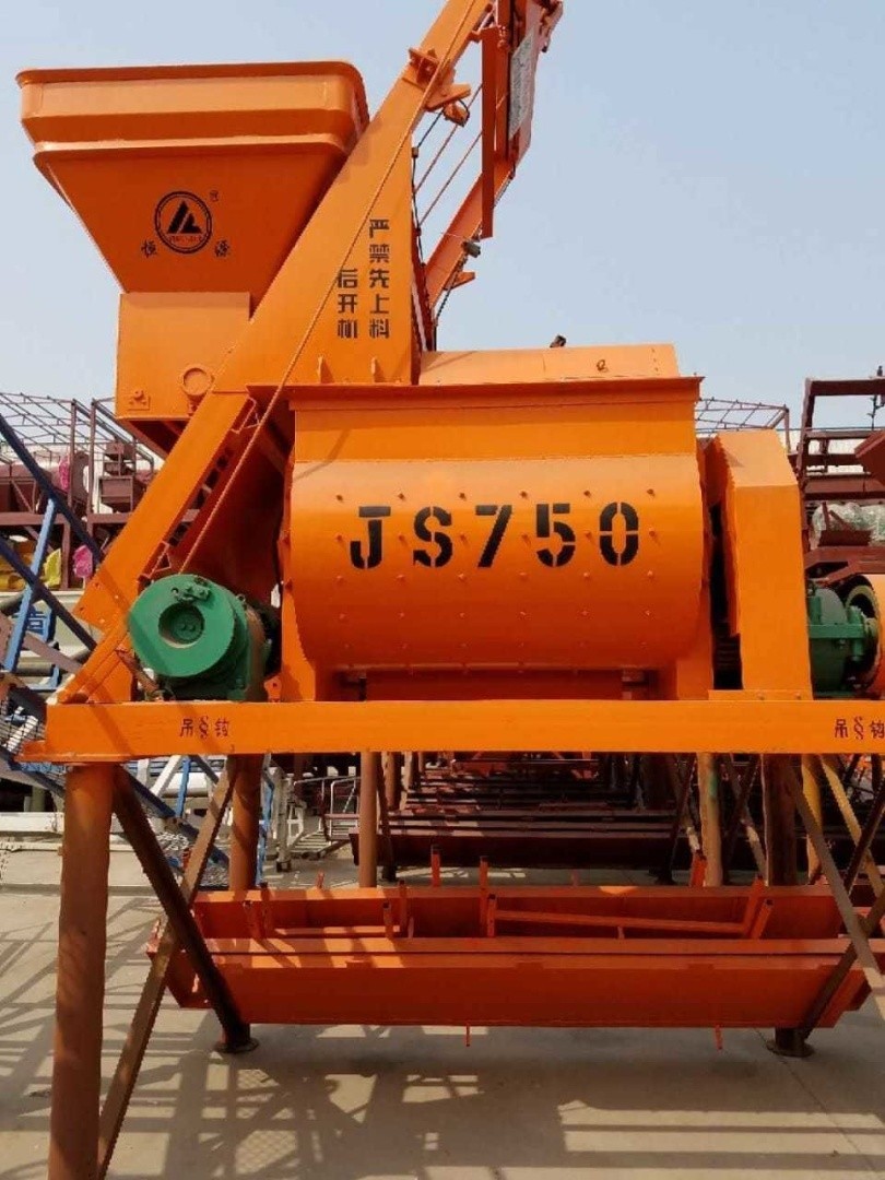 Бетоносмеситель JS 750