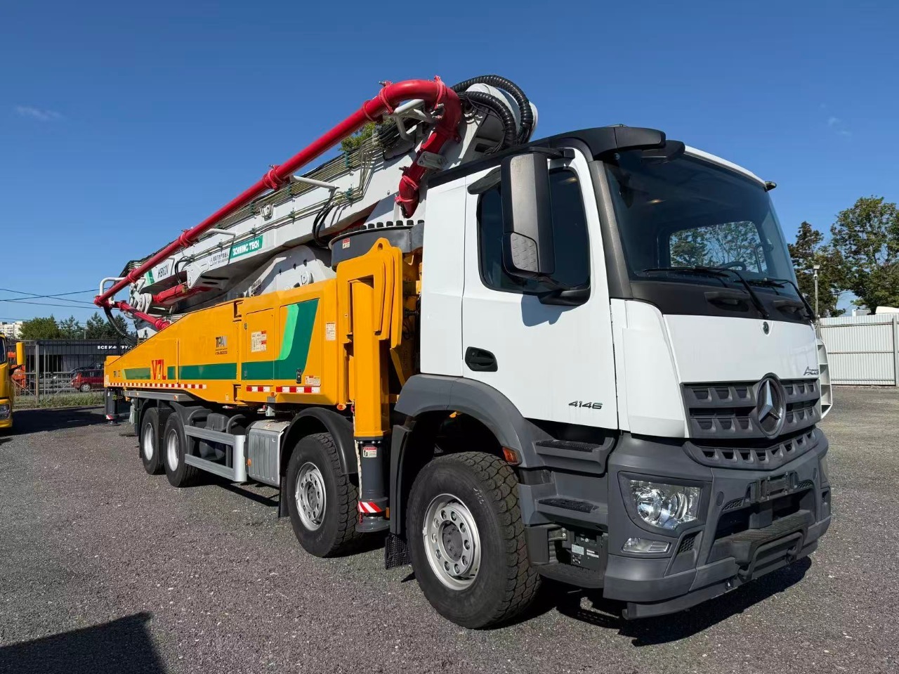 Автобетононасос на шасси Mercedes-Benz Установка Schwing HB62V