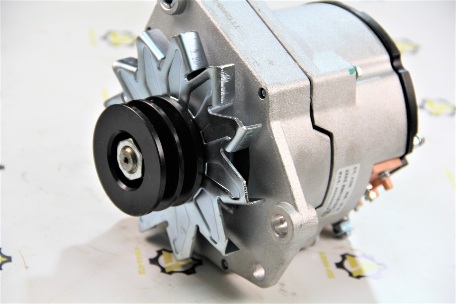 *Генератор TT12495 двигателя Weichai WD615 24V/70A