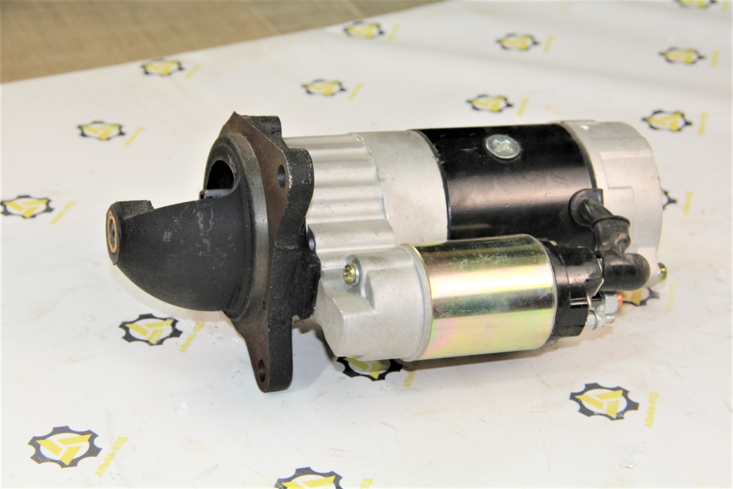 *Стартер двигателя двс R4100/R4105/R6105 закрытый бендикс 11зуб 24V 5,5kw JIEFU MOTOR