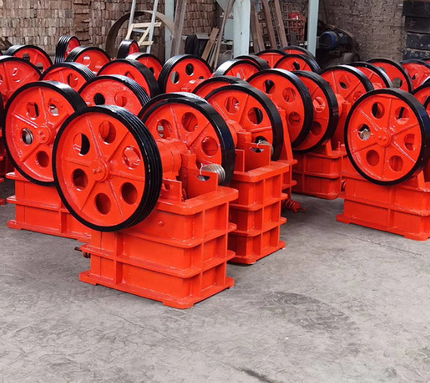 Щековая дробилка серии РЕ 200x300 Щековая дробилка серии РЕ 200x300