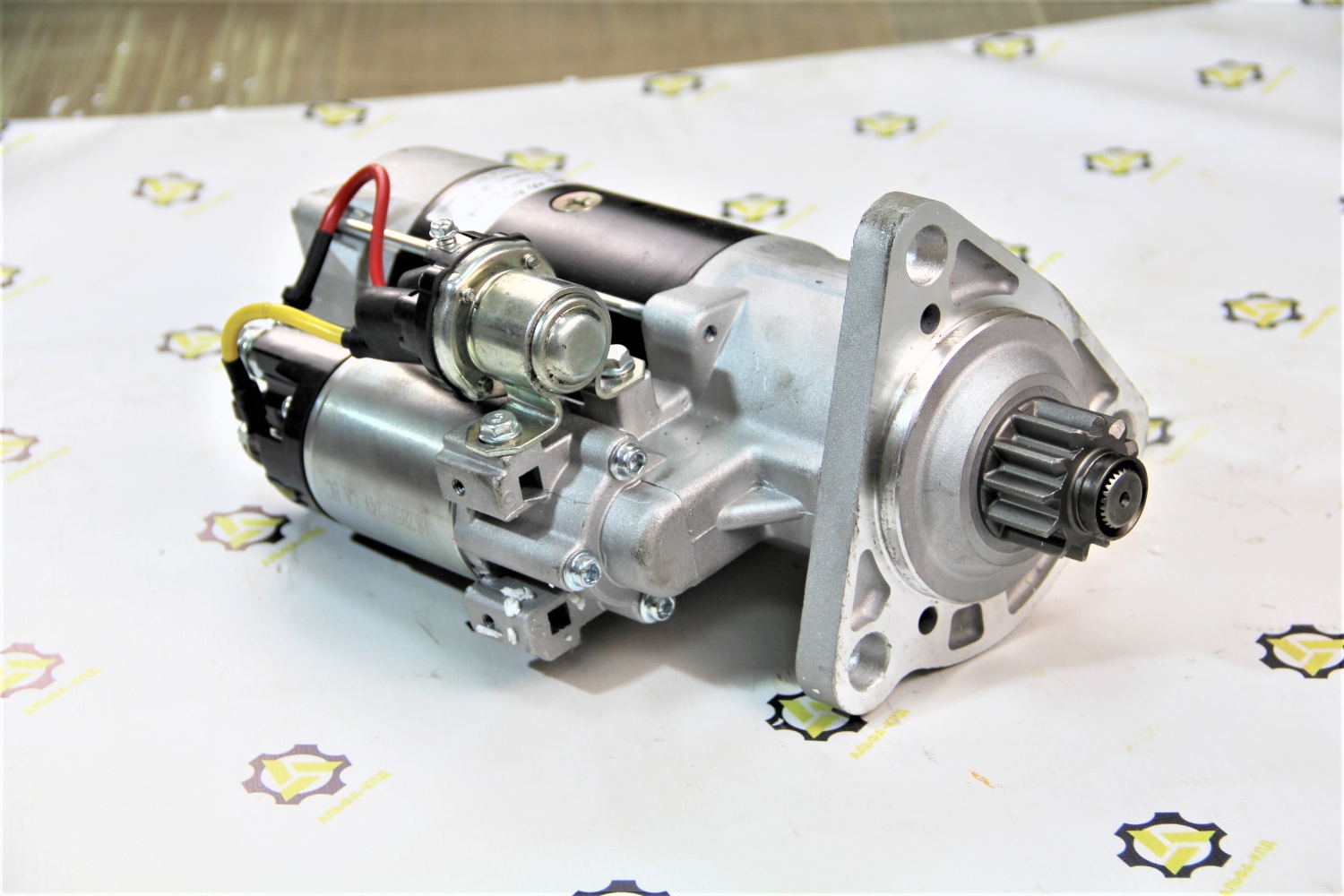 Стартер двс Cummins NTA855 открытый бендикс 12зубьев SD32