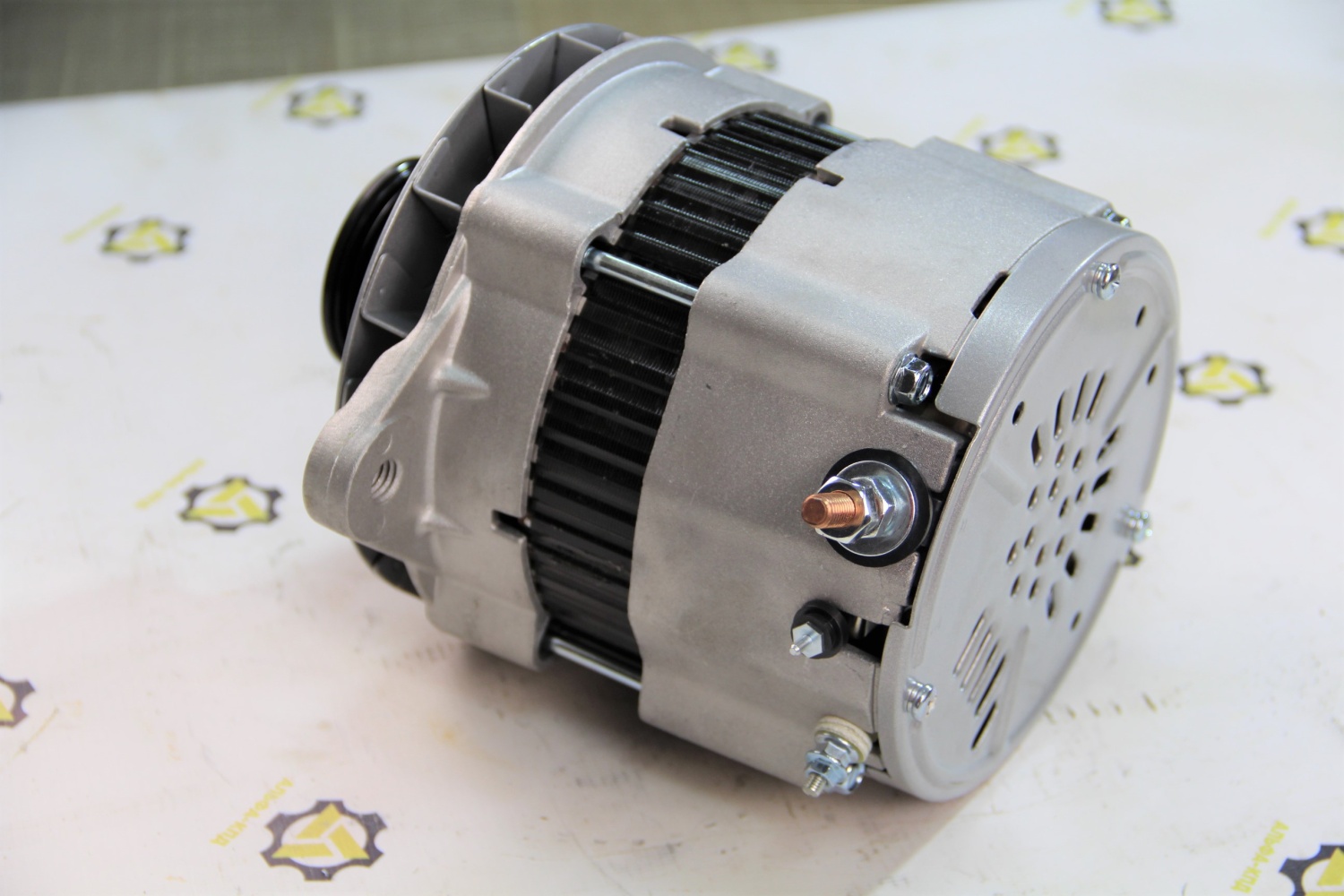 Генератор двигателя Komatsu SAA6D140 75A 