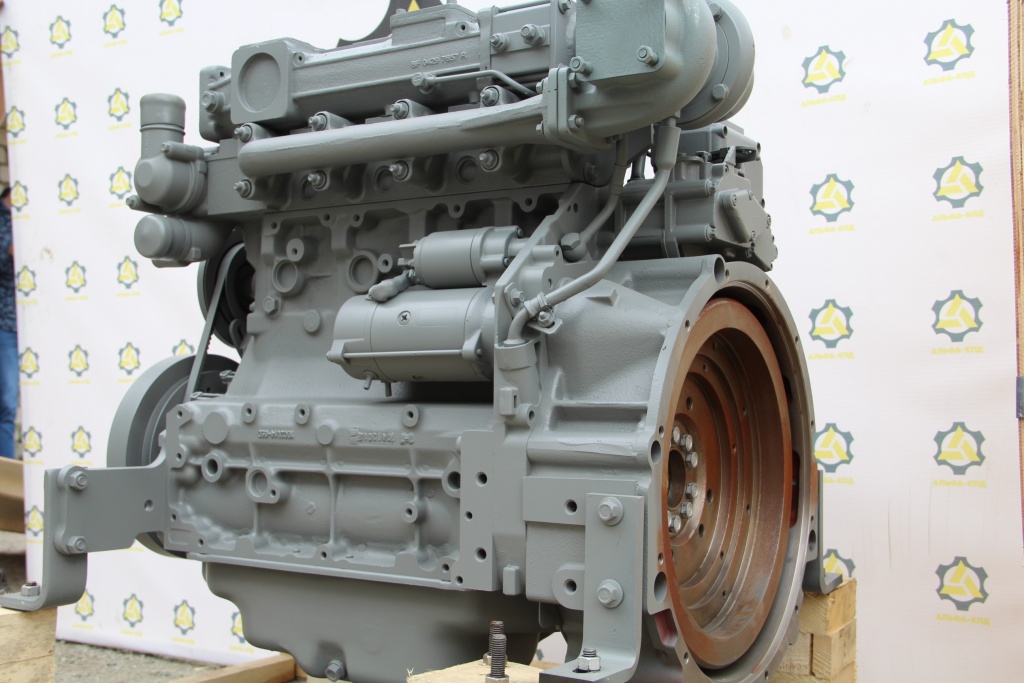 Двигатель DEUTZ BF4M2012 (10381913).JPG