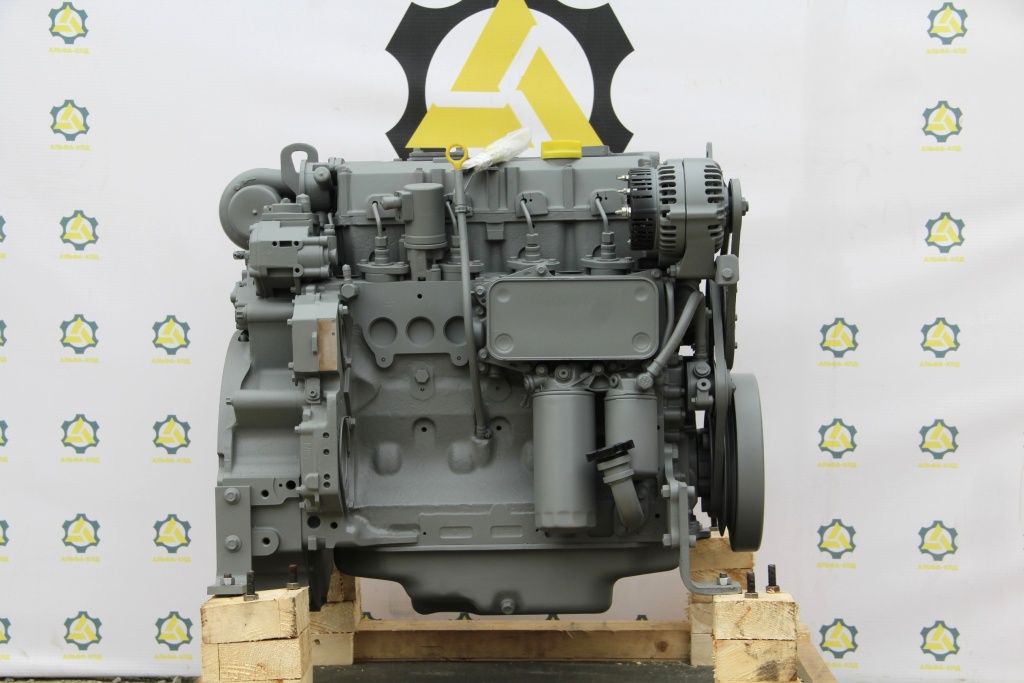 Двигатель DEUTZ BF4M2012 (10381892).JPG Двигатель DEUTZ BF4M2012 (10381892).JPG