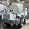 Самоходный бетоносмеситель с самозагрузкой Sinotop 3 м3 Самоходный бетоносмеситель с самозагрузкой Sinotop 3 м3