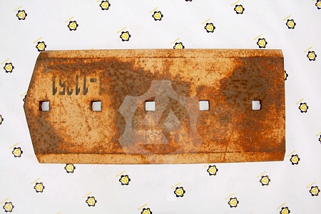 *Нож центральный отвала Kоmatsu D155-А3(5) крайний 5отв *Нож центральный отвала Kоmatsu D155-А3(5) крайний 5отв