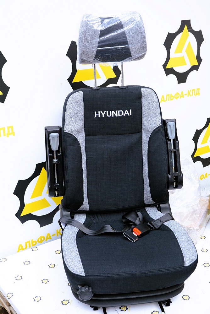 Сиденье оператора экскаватора Hyundai R210W Сиденье оператора экскаватора Hyundai R210W