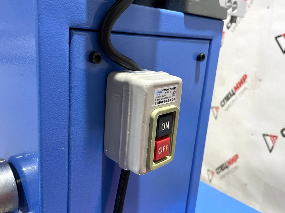 Отрезной станок с функцией окорки BNT-550C Отрезной станок с функцией окорки BNT-550C