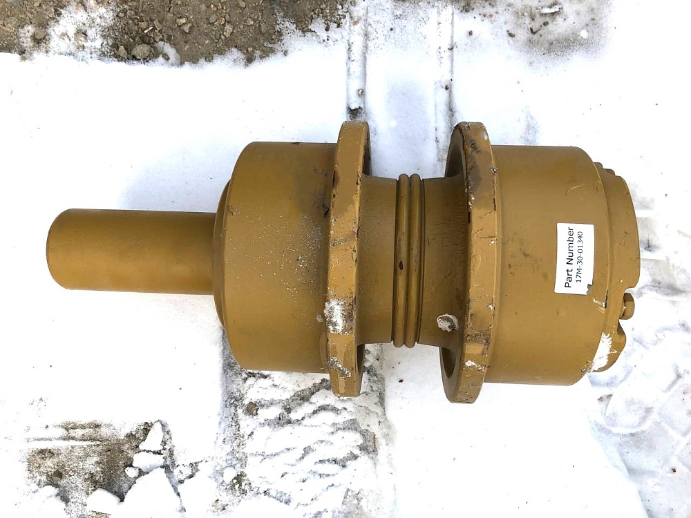 Каток поддерживающий D275A-5 KTSU Каток поддерживающий D275A-5 KTSU