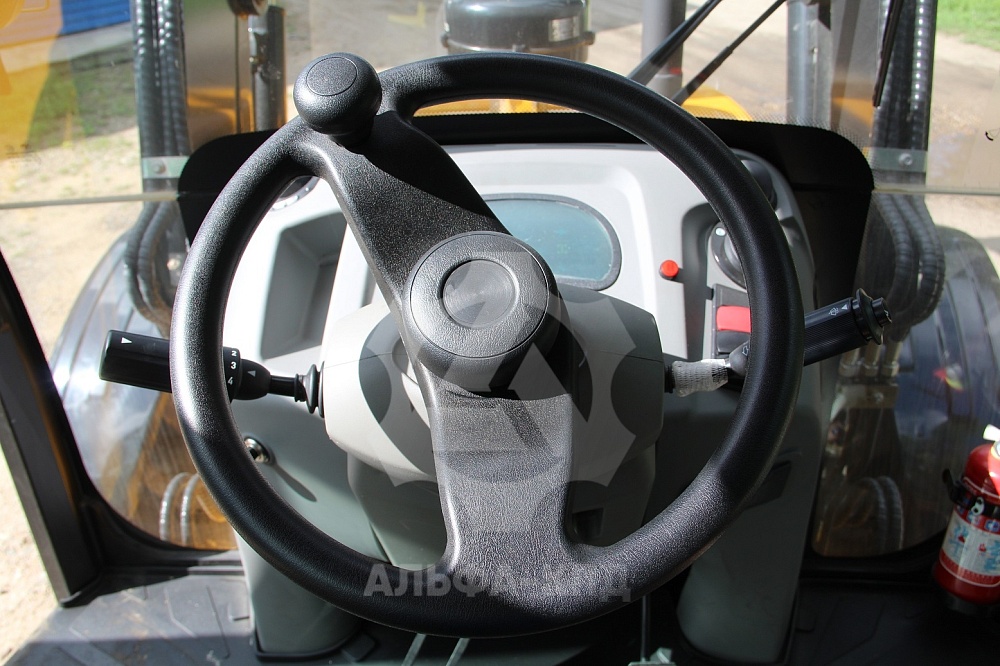 Экскаватор-погрузчик Shanmon 388H-III Carraro Экскаватор-погрузчик Shanmon 388H-III Carraro