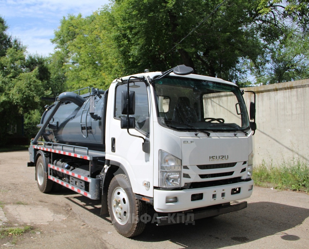 Ассенизаторская машина Isuzu 5.5 куб.м Ассенизаторская машина Isuzu 5.5 куб.м