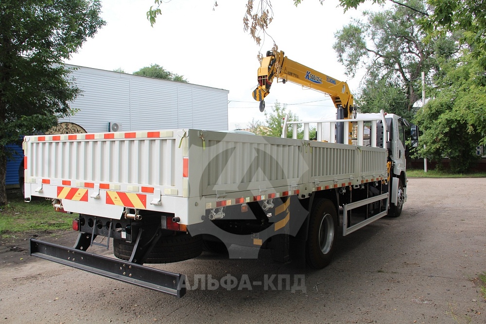 Бортовой автомобиль на шасси Isuzu Giga 4х2, 205 л.с, борт 6.5 м, с КМУ XCMG 5 т Бортовой автомобиль на шасси Isuzu Giga 4х2, 205 л.с, борт 6.5 м, с КМУ XCMG 5 т