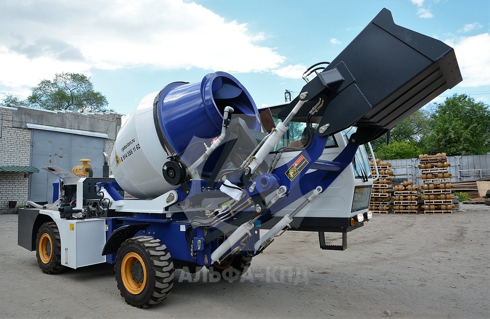 Самоходный бетоносмеситель с самозагрузкой ASLM 1.2 Самоходный бетоносмеситель с самозагрузкой ASLM 1.2