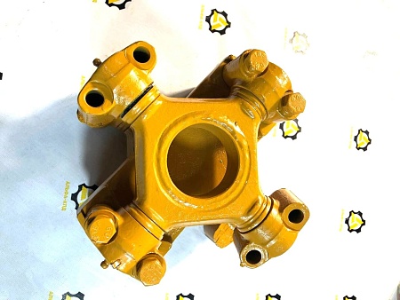 Кардан на SD22/SD23 в сборе Кардан на SD22/SD23 в сборе