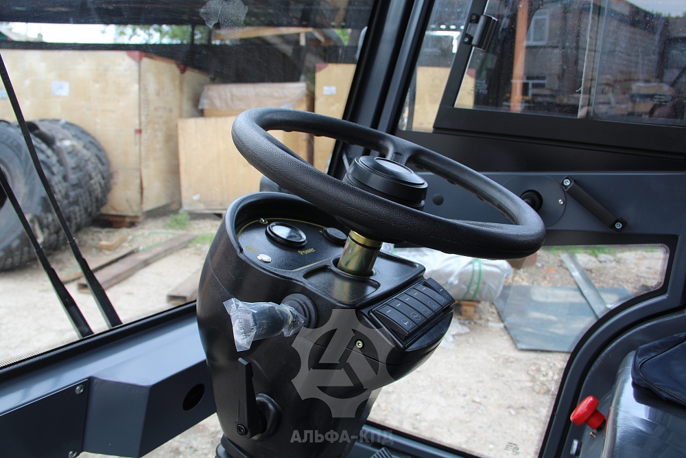 Подметально-уборочная машина MN-E810FB Подметально-уборочная машина MN-E810FB