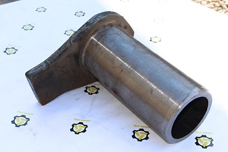 Палец крепления рыхлителя SD32 240х110 Палец крепления рыхлителя SD32 240х110