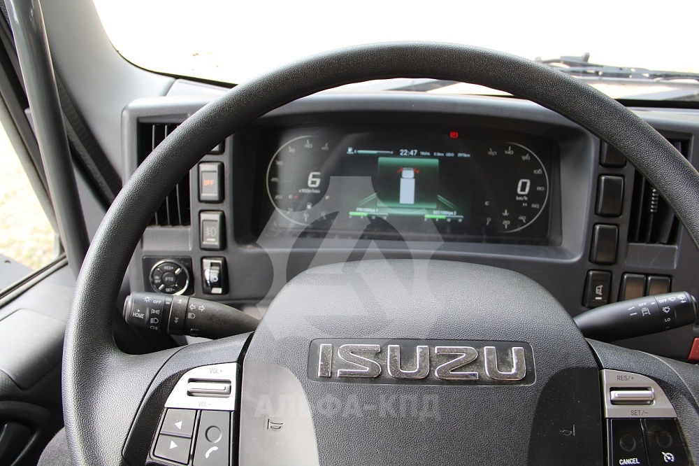 Бортовой автомобиль на шасси Isuzu Giga 4х2, 205 л.с, борт 6.5 м, с КМУ XCMG 5 т Бортовой автомобиль на шасси Isuzu Giga 4х2, 205 л.с, борт 6.5 м, с КМУ XCMG 5 т