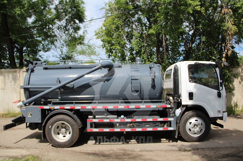 Ассенизаторская машина Isuzu 5.5 куб.м Ассенизаторская машина Isuzu 5.5 куб.м