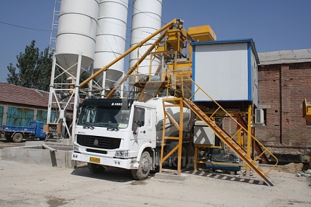 Скиповый бетонный завод HZS 75 Скиповый бетонный завод HZS 75